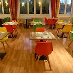 Le Progres Hotel