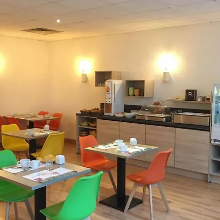 Le Progres Hotell 3*