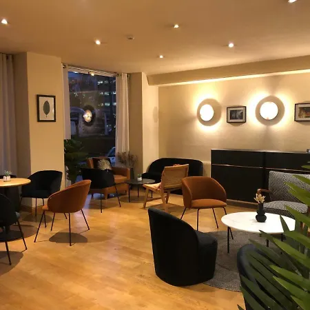 普洛古莱酒店 3* 昂热