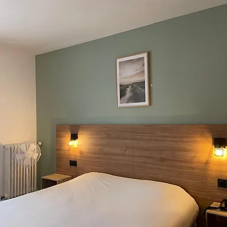 Le Progres Hotell Angers