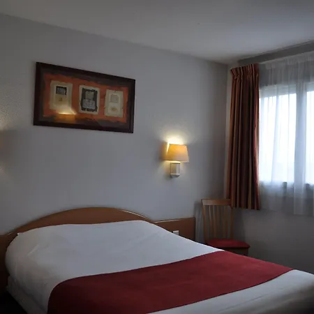 Le Progres Hotel