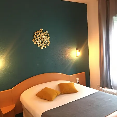 Le Progres Hotel