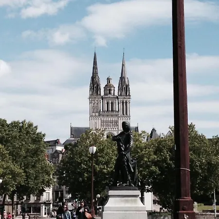 Hotell Le Progres Angers