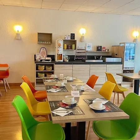 Le Progres Hotel 3*
