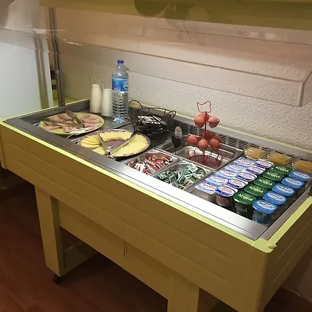 普洛古莱酒店 3* 昂热