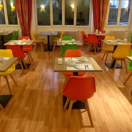 Le Progres Hotell
